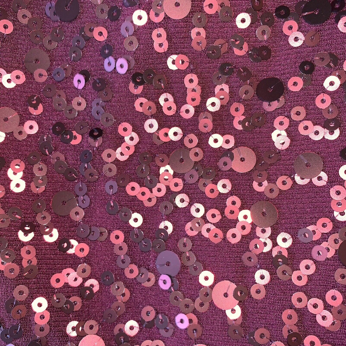 5754572