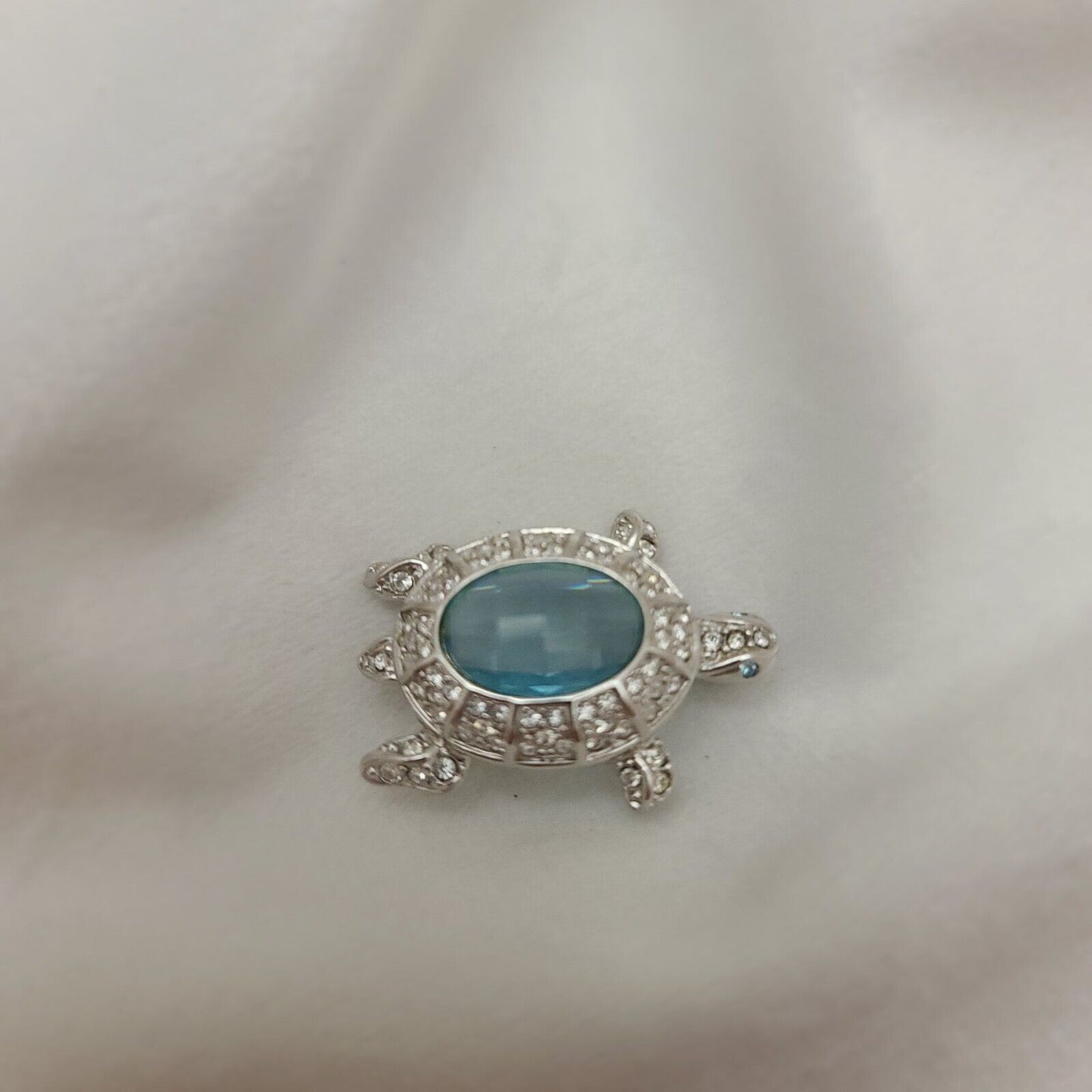 5754852
