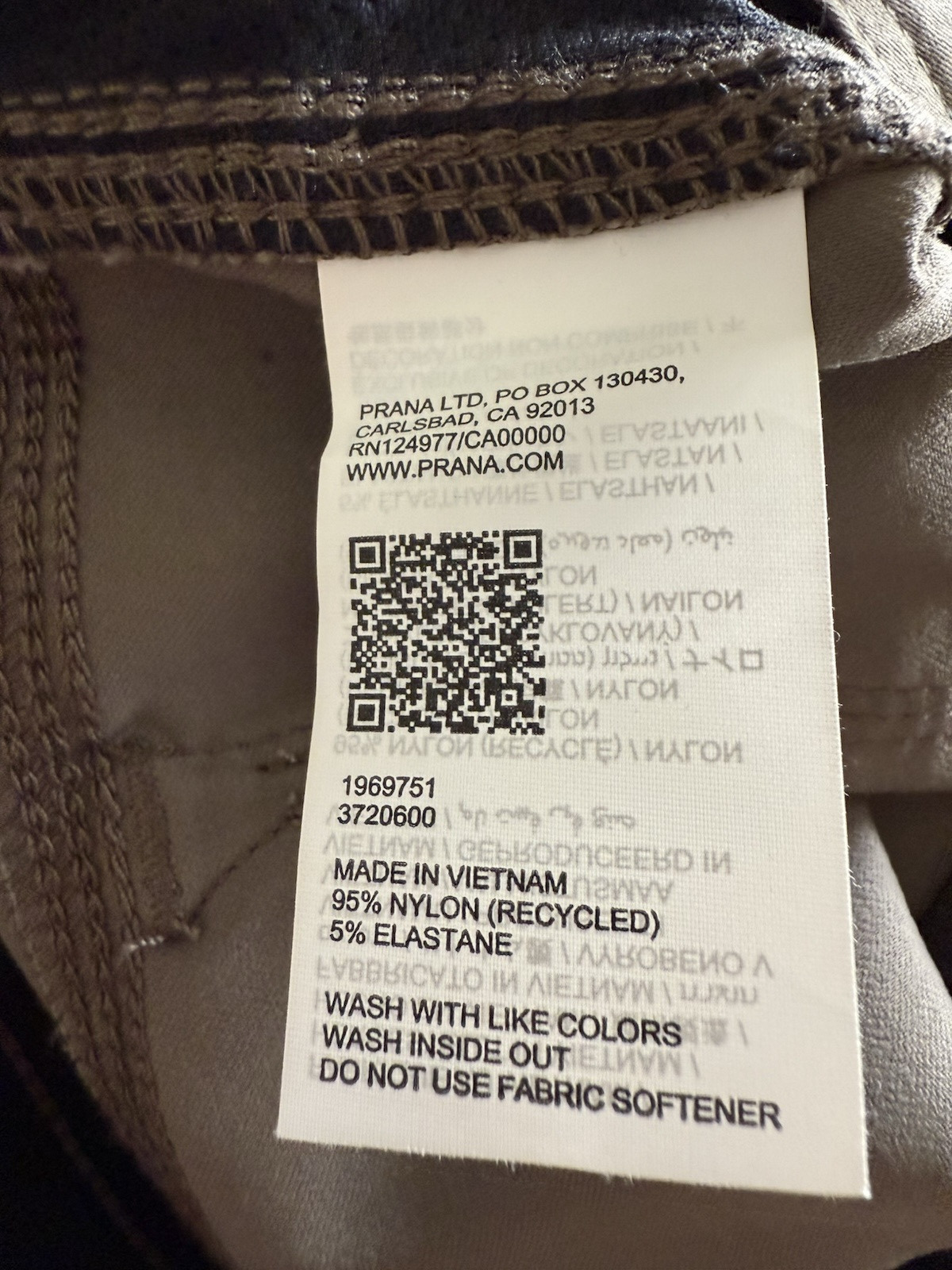 6043631