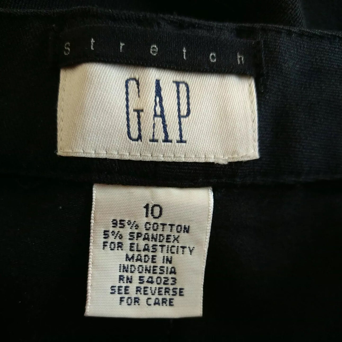 5754374