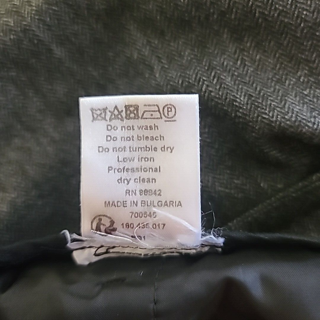 5754838