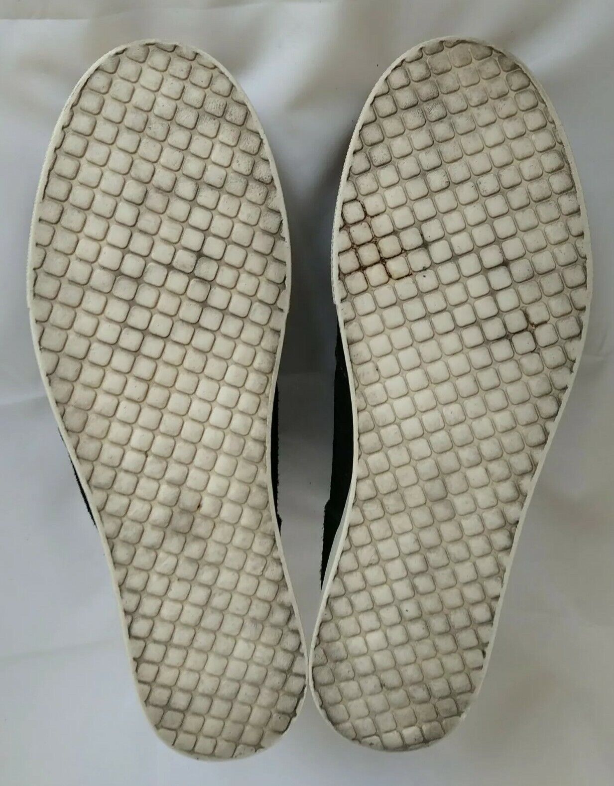 5754702