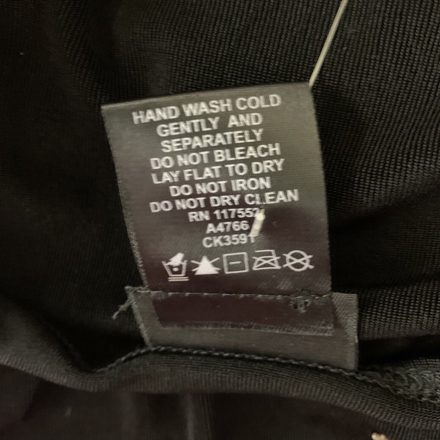 5754739