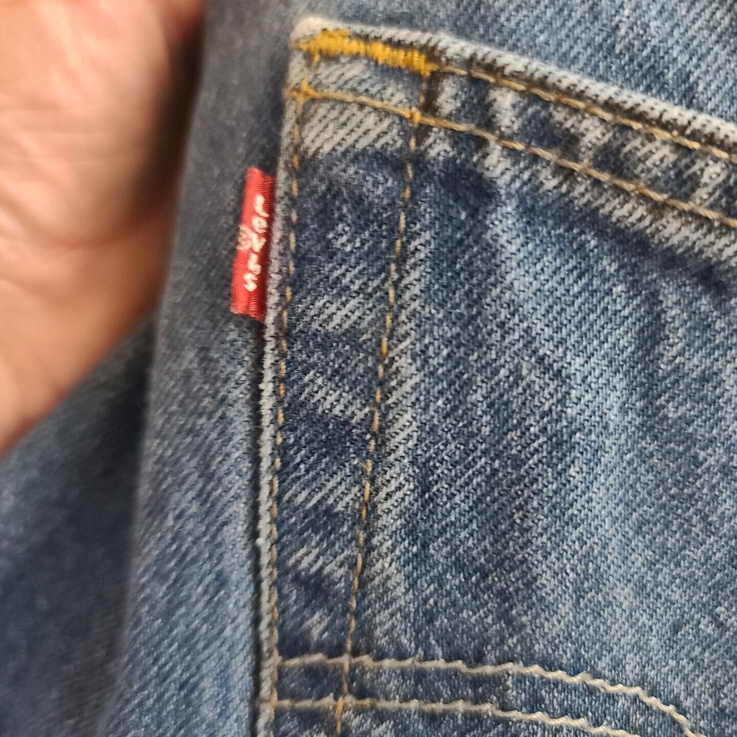 5754400