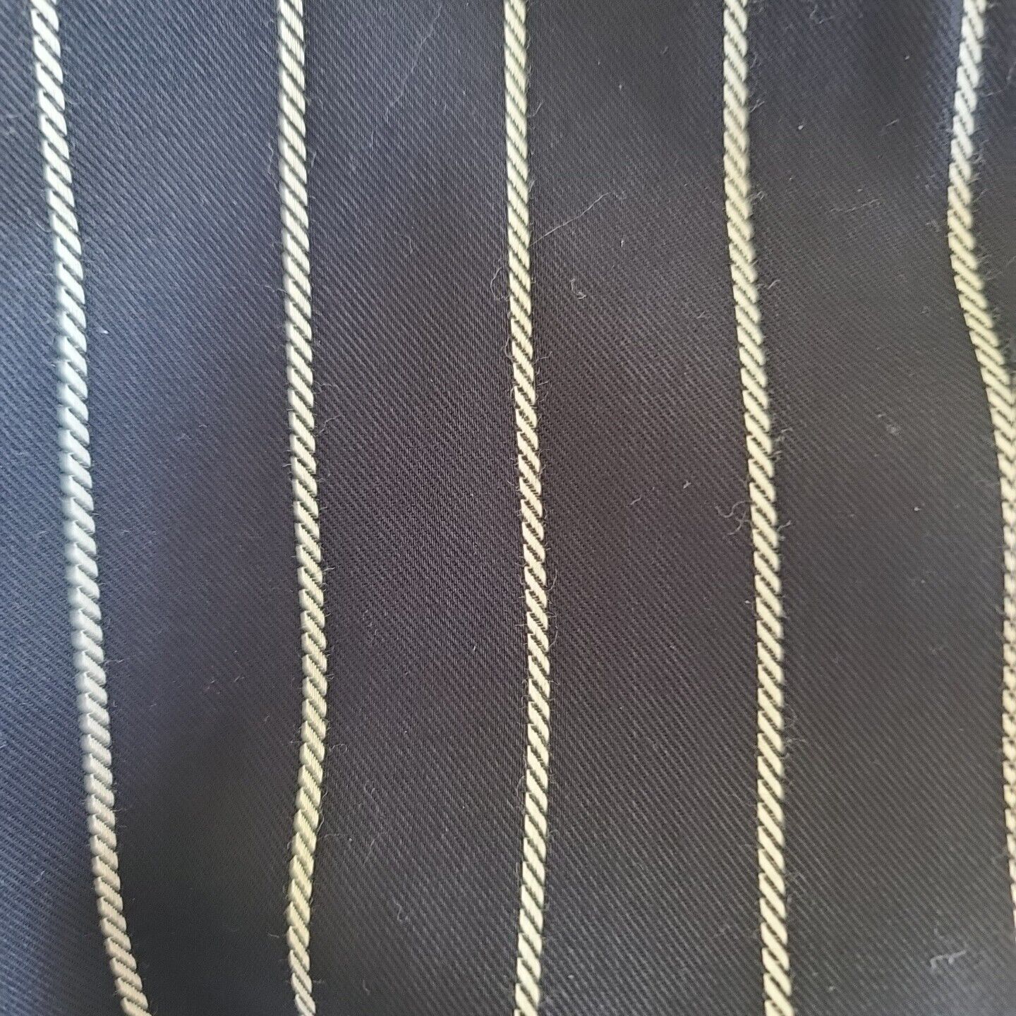 5754285