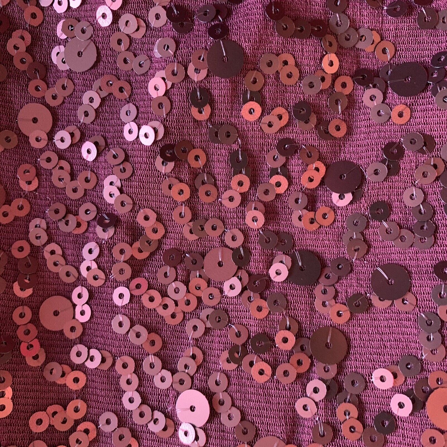 5754572