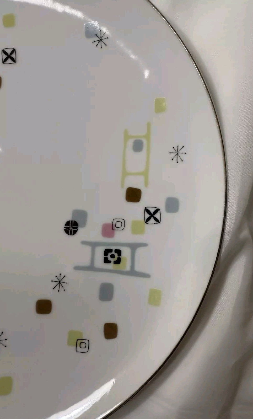 5754543