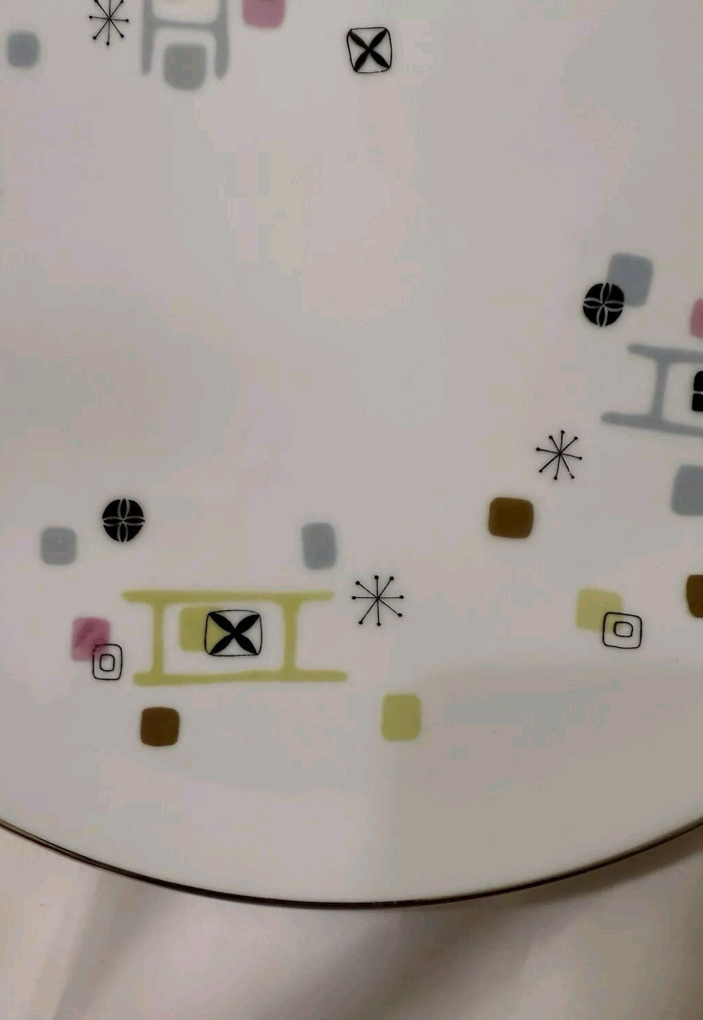 5754543