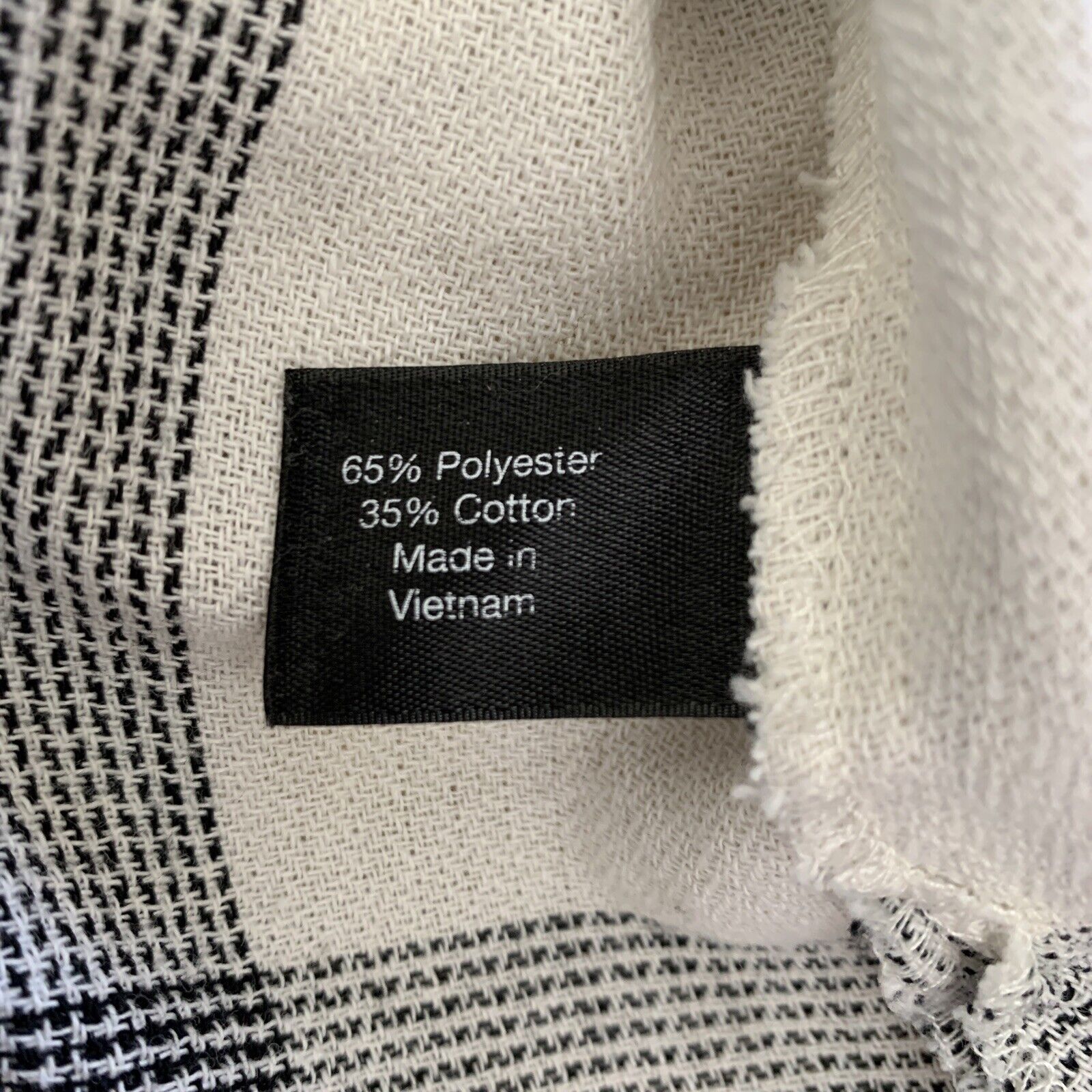 5754300