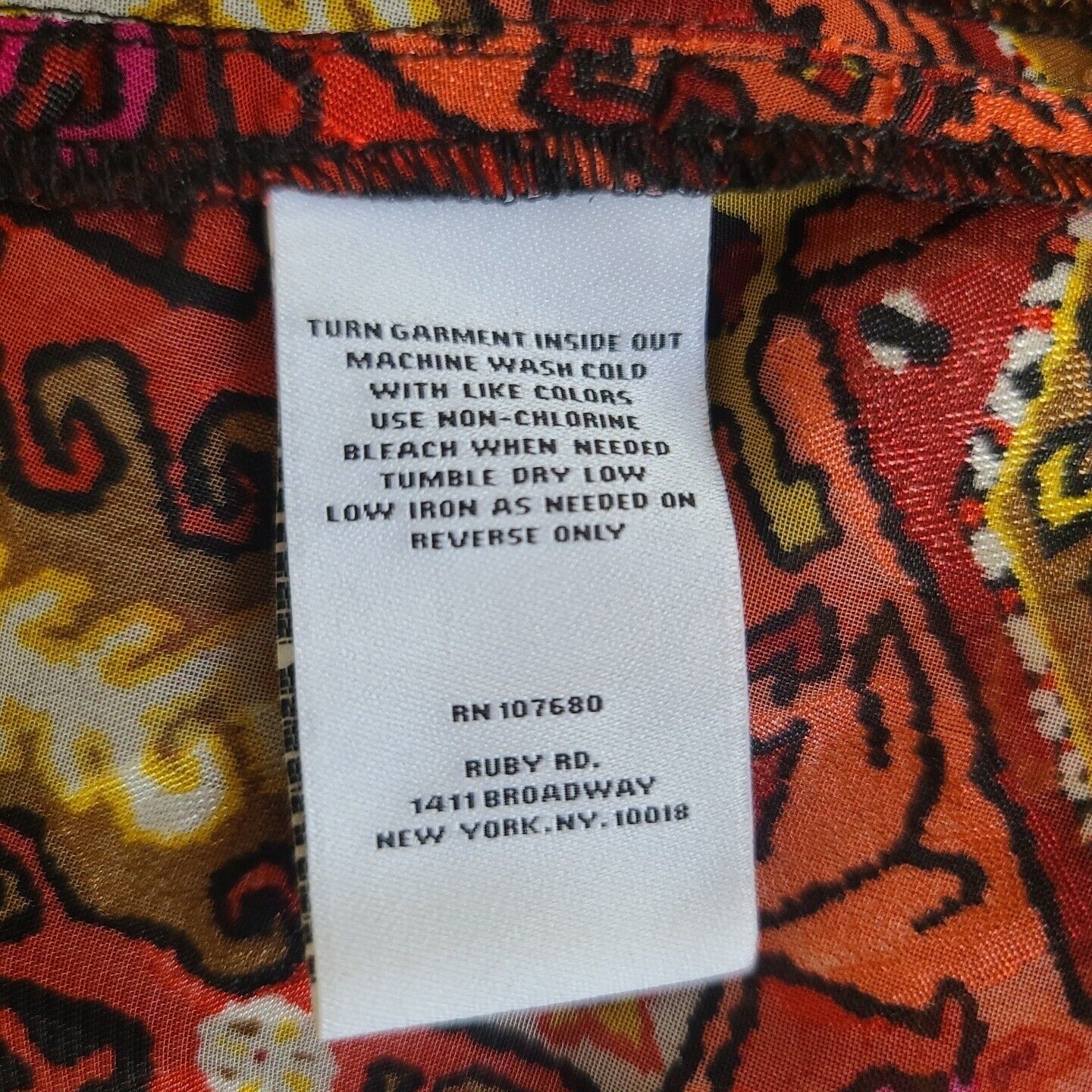 5754373