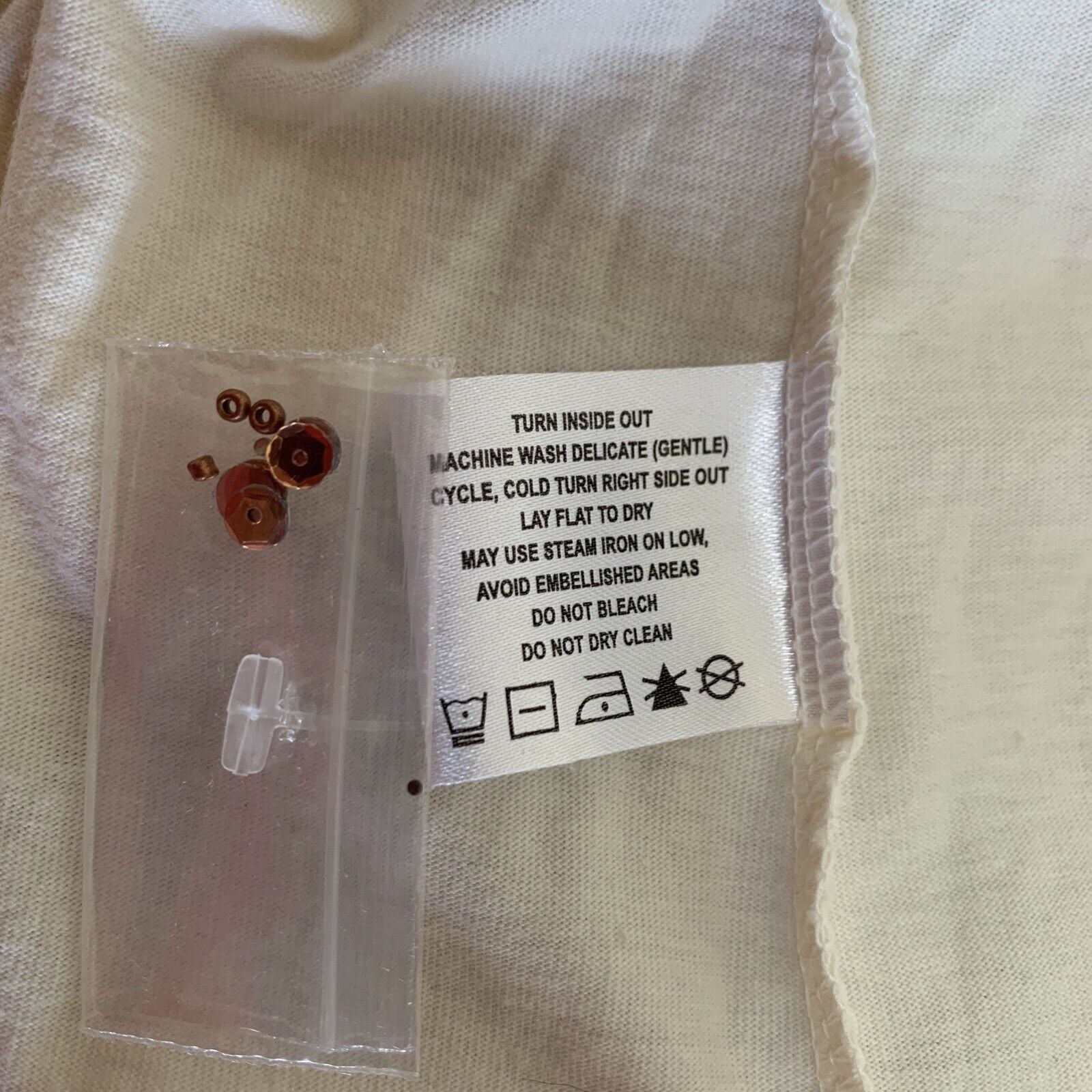 5754422