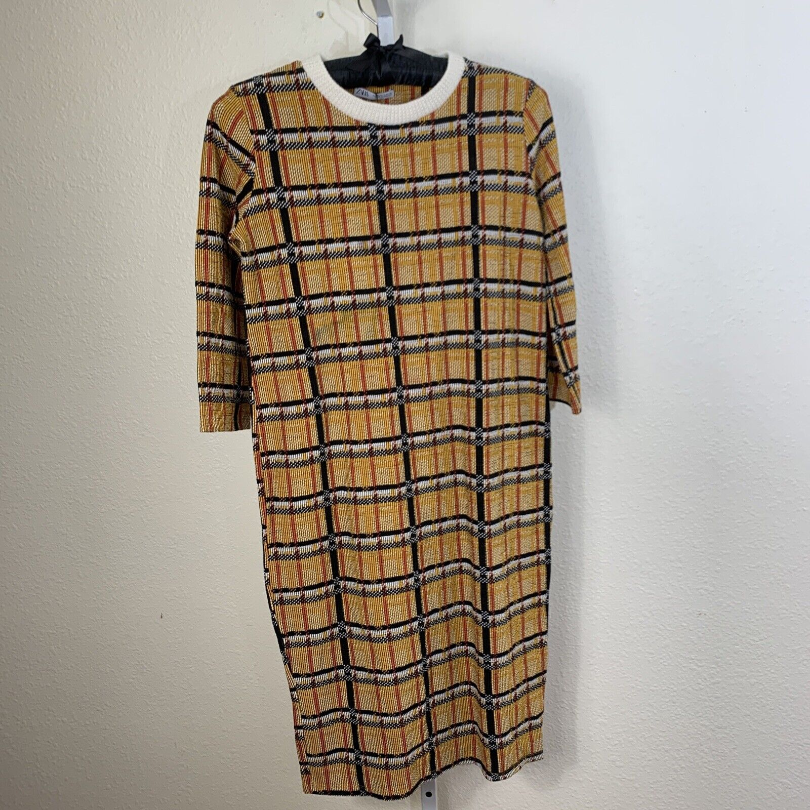 ZARA Golden Yellow Plaid Midi Sweater Dress Size S Black Rust White 3/ – OrangeyPink ZARA Golden Yellow Plaid Midi Sweater Dress Size S Black Rust White 3/ – OrangeyPink