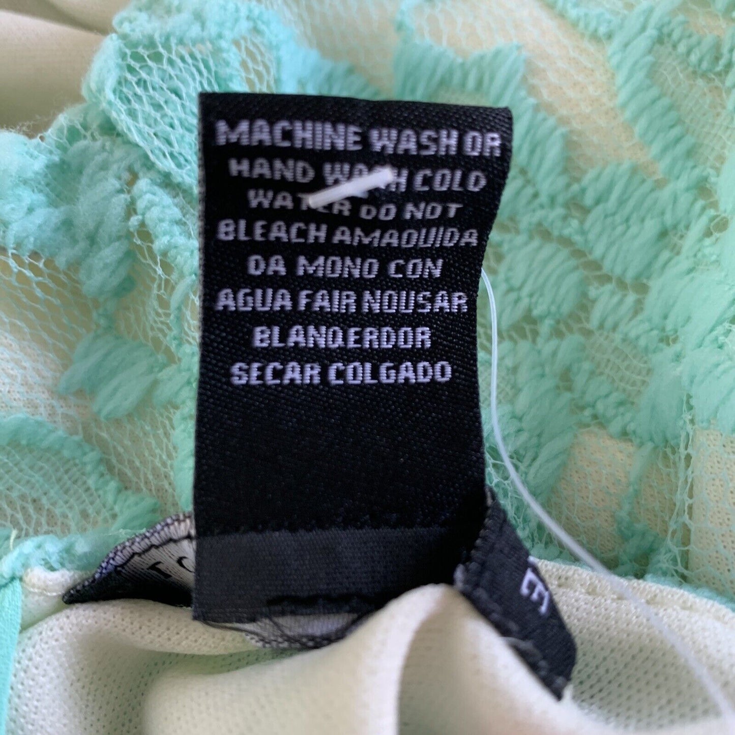 5754318