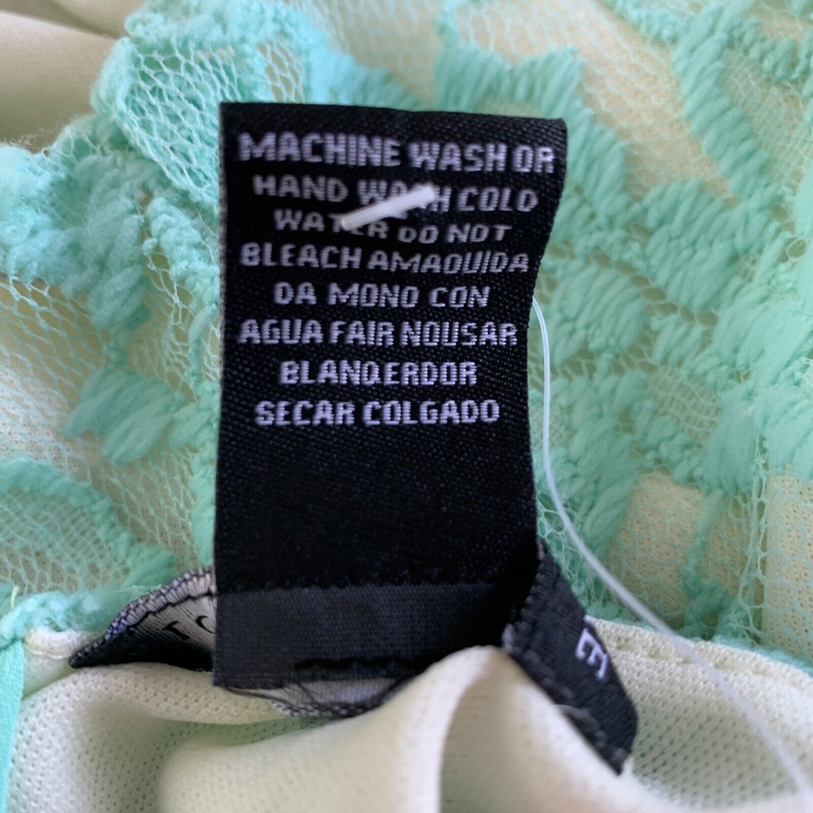 5754318