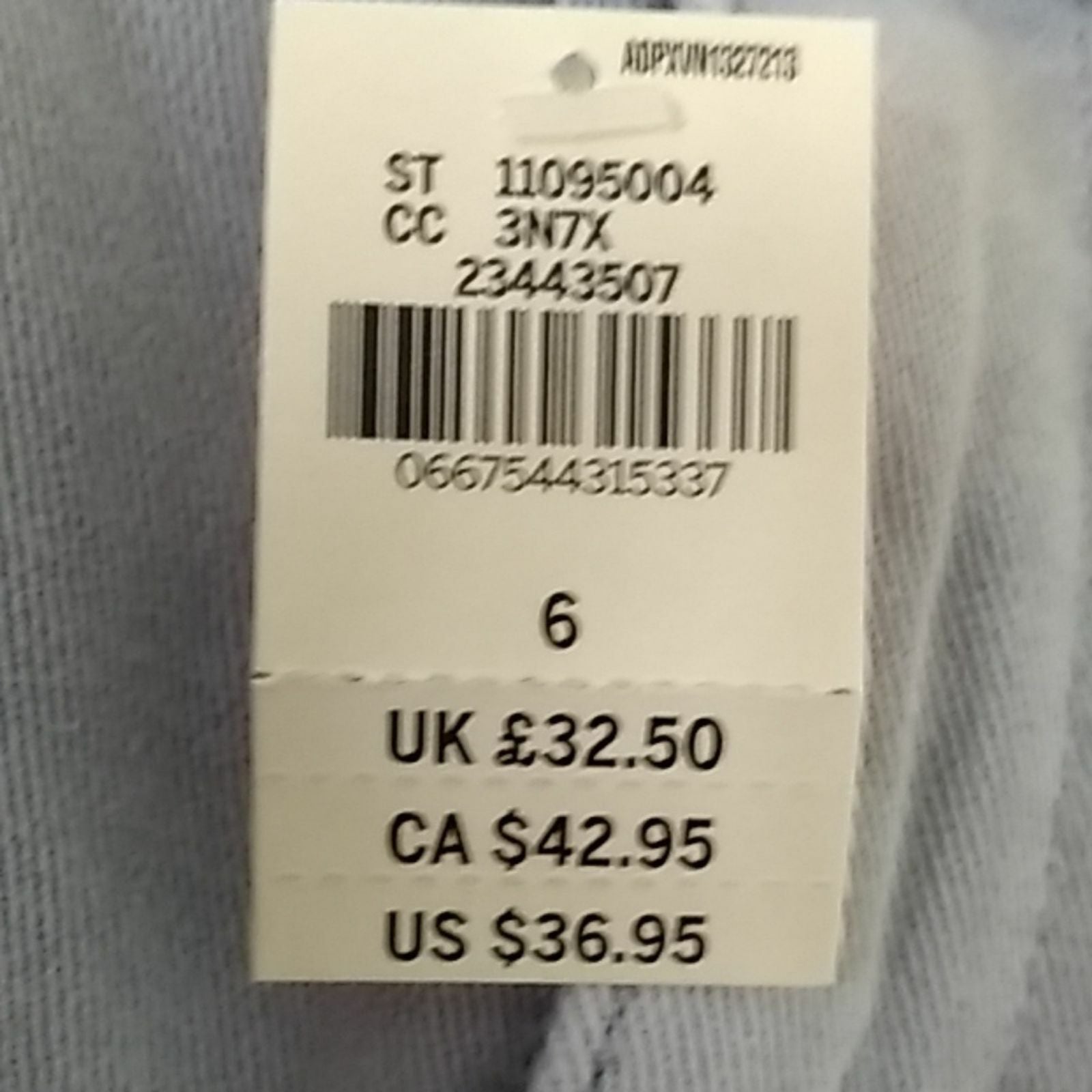 5754568