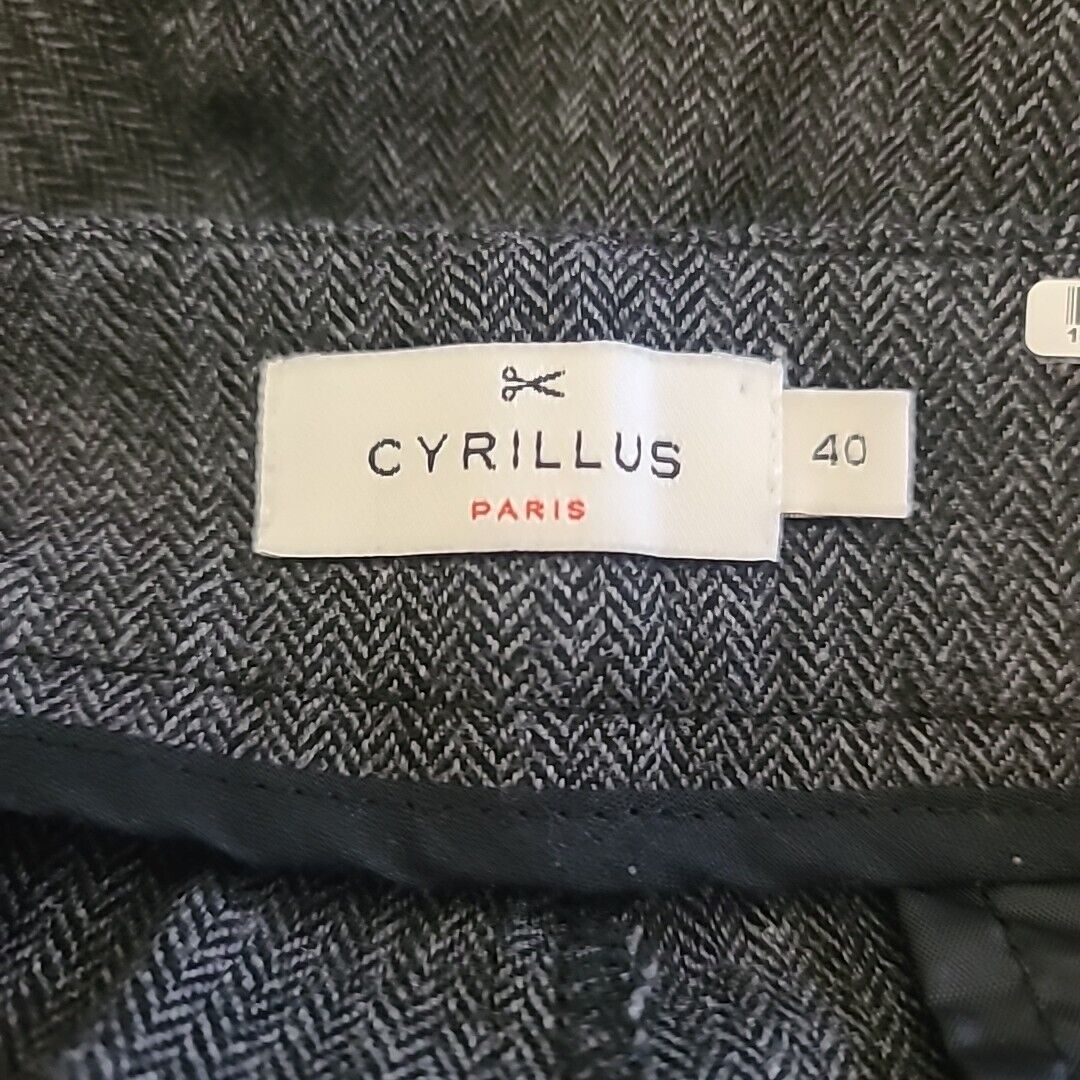 5754838