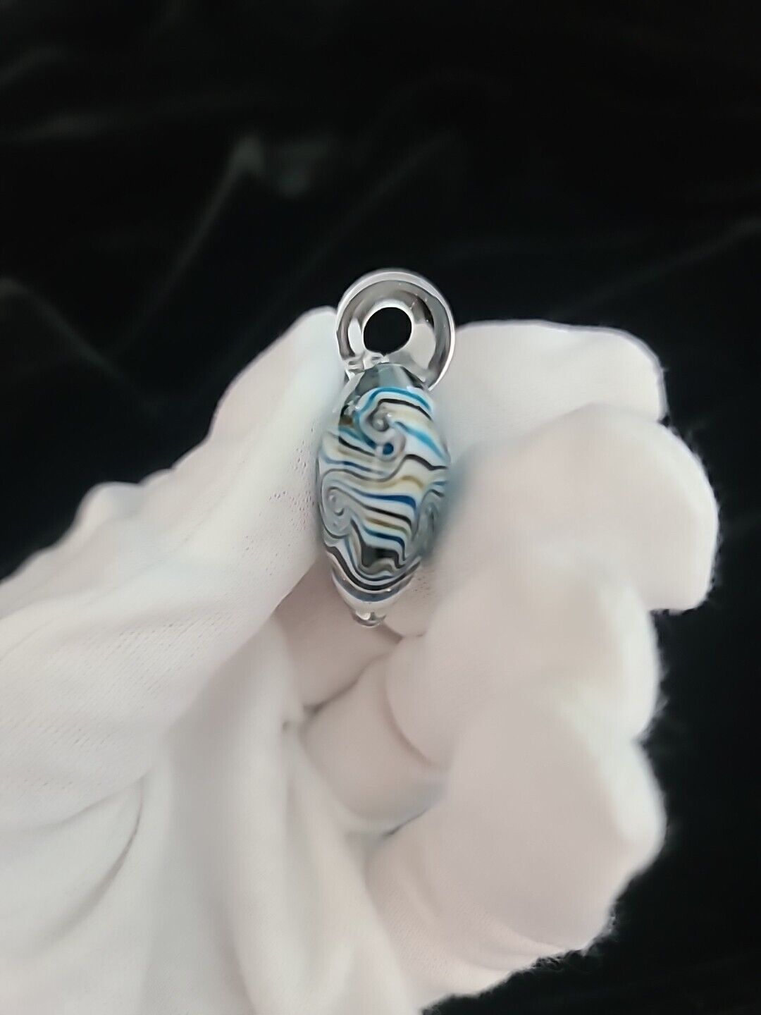 5754351