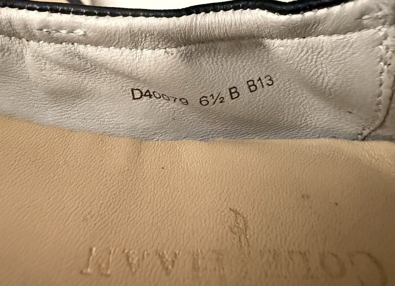 5754427