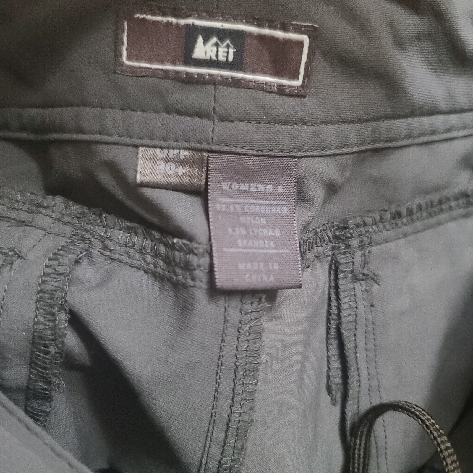 5754327